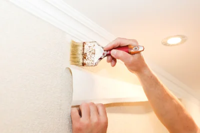 Pose de papier peint à Émerainville — revêtements muraux et toiles de verre